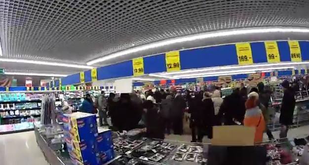 Walka o patelnie w Lidlu 2